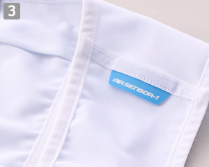 左肩にロゴ入り