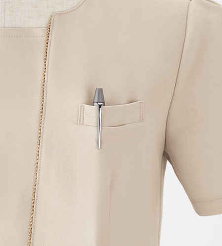 左胸ポケット付き