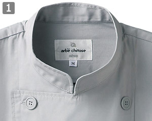 定番で着やすいダブルボタンタイプ