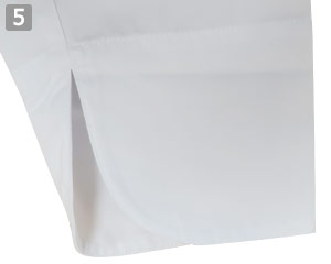 ウィングカラーコックコートのポイント⑤袖口スリット