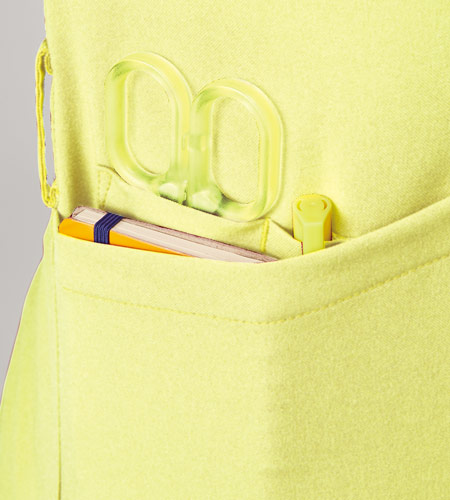 両脇ポケット(右のみペン差ポケット付)