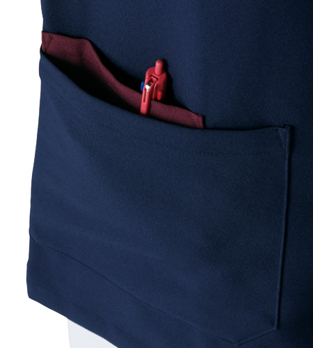 両脇ポケット(右のみ中ポケット付)