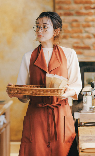 エプロンドレス(32-27208)のコーデ画像