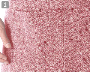 ロング丈エプロンのポイント①ペン差し付き右ポケット