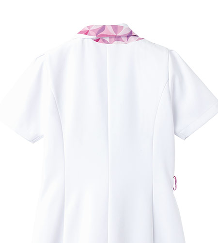 スカーフを巻いたようなデザイン