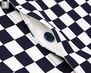 和風コート(33-SBLU1913)の商品詳細「比翼仕立てのボタン」