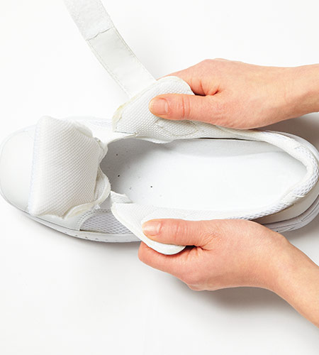 履き口が大きく、ゆったり設計