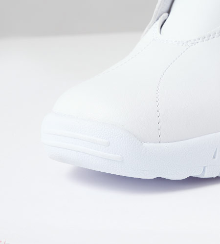 つまづきにくいアウトソール