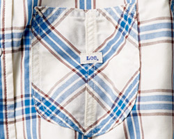 胸ポケット拡大図