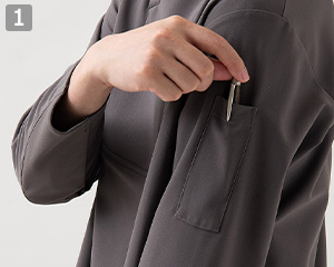 コート半袖(35-CA2146)の商品詳細「ペン差しポケット」