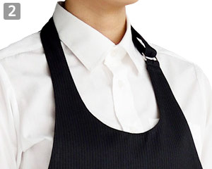 胸当てエプロンのポイント②胸元ラウンドデザイン