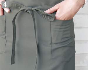 胸当てロングエプロンのポイント③両脇ポケット