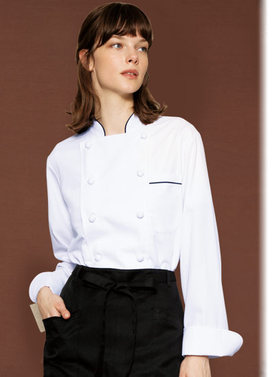 特殊技術によりひんやりとした肌触り。パイピングがアクセントの涼感コックコート	