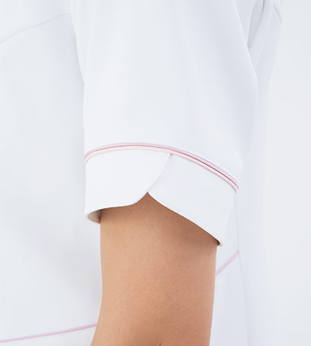 袖口スリット入りの画像