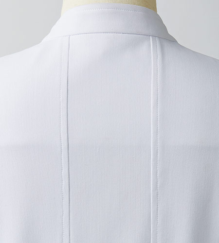 エレガントな後ろ襟の画像