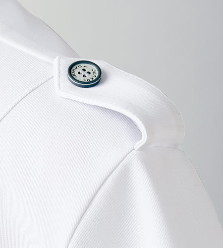 肩口に肩章デザインのイメージ図