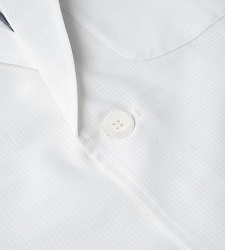 袖口スリット入り