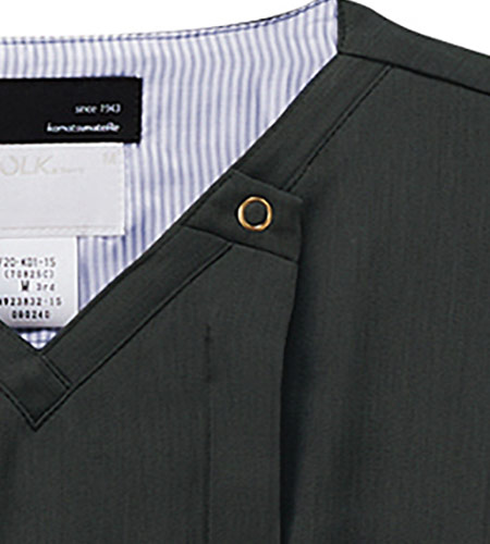 ピンクゴールド色のリングドットボタン