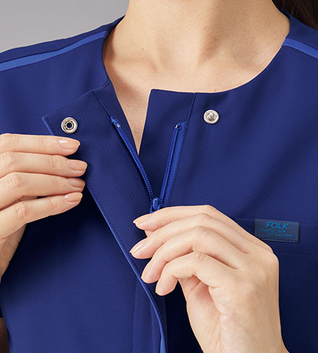 着脱しやすいジップスクラブ