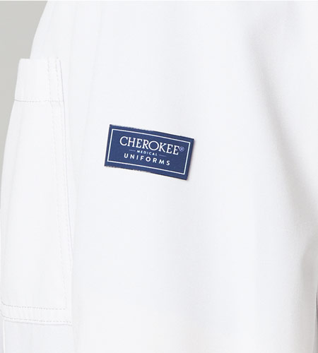 左腕にcherokeeオリジナルロゴピスネーム付きのイメージ図