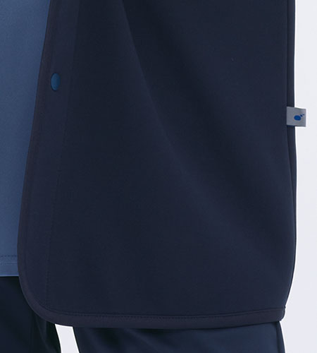 着脱しやすいスナップボタン開き