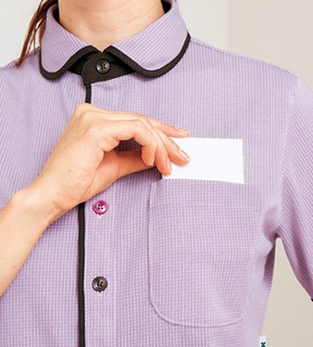 胸ポケット付き