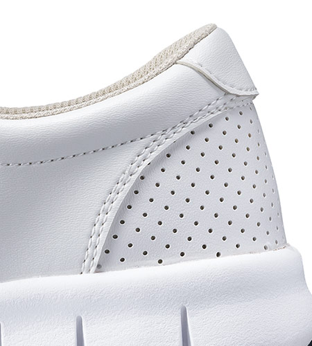 クッション入りで足当たり柔らか