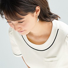 狭めのネックライン