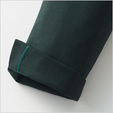 ベント仕様の袖口は折り返しが可能。