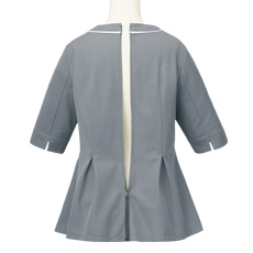 後ろファスナー開き