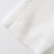 袖口スリット入り