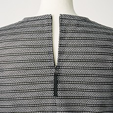 背中ファスナー