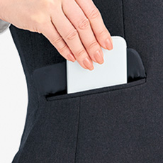 スマホ収納フラップポケット