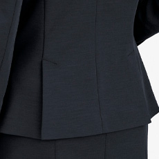 後ろ身頃のサイドベンツ