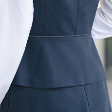 後ろペプラムデザイン