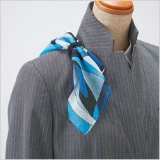 スカーフループ付き