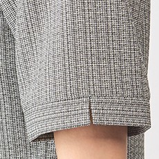 袖口にスリット