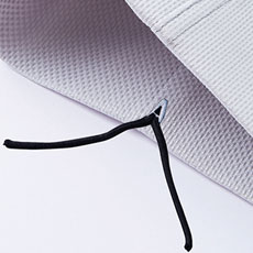 パンツ裾紐通し穴(紐は付属しません)