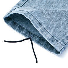 パンツ裾ひも通し穴(ひもは付属しません)