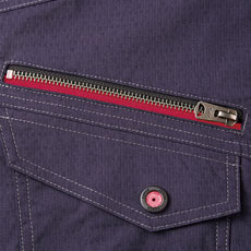 ブラックとレッドのコンビファスナー