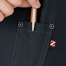 左袖ペン差し付き、ワンポイント付き