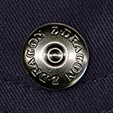 ワンポイントタグ(左胸ポケット)