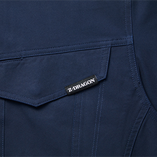 ワンポイント付き胸ポケット