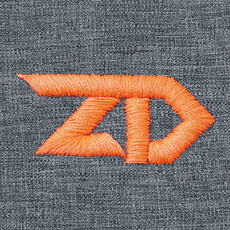 ロゴ刺繍