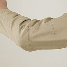 立体裁断+縦ストレッチ肘切り替えで、更に腕の動きが楽に