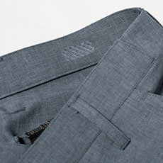 ずり上がり防止のシリコンすべり止め付き