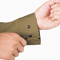 ボタンは隠し仕様で傷つきにくく、金属製で丈夫。