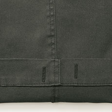 裾内側にひも通し用のボタンホール付き。(ひもは付属していません)