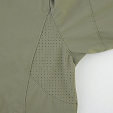 パンチング切替で通気性抜群