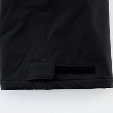 面ファスナーで調整可能な裾